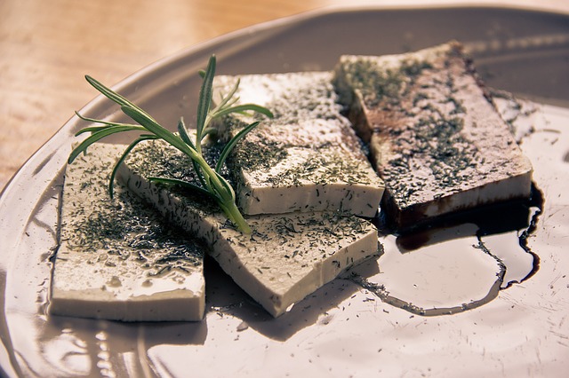 tofu s bylinkami